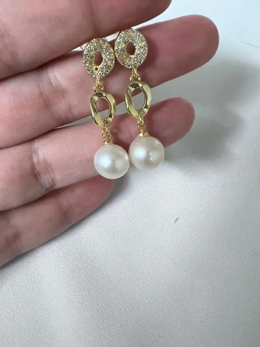 Natural pearl earrings 9mm polar light