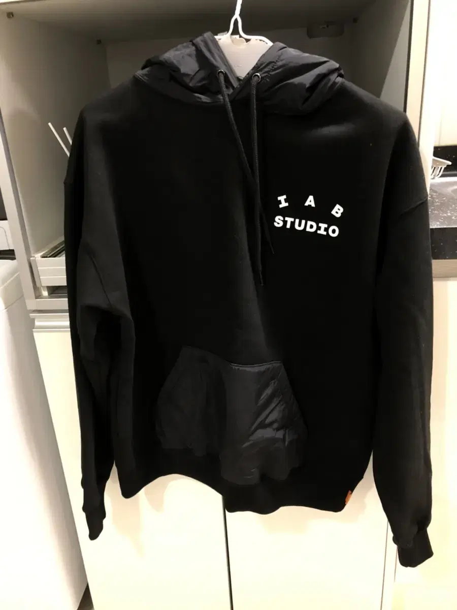 iApp Studio Woven Black Hoodie M