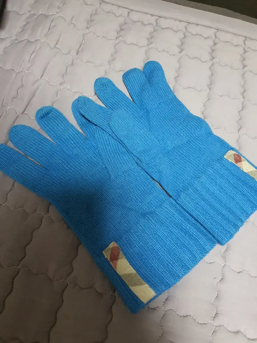 Burberry Cashmere Gloves