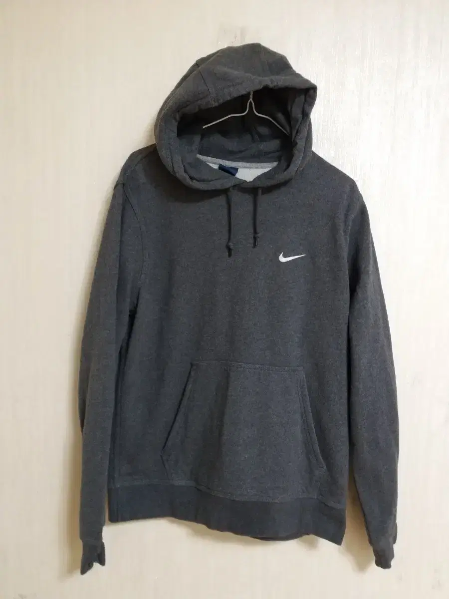 Nike brushed hoodie (women's 100-105..men's 95-100))