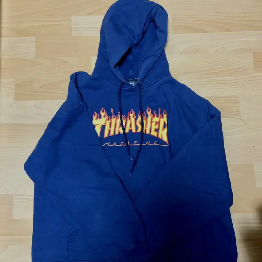 thrasher 후드 판매해요