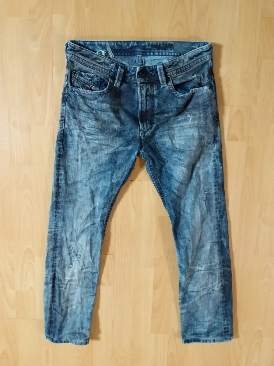 Diesel Slim Fit Straight Fit Jeans (Span 30)