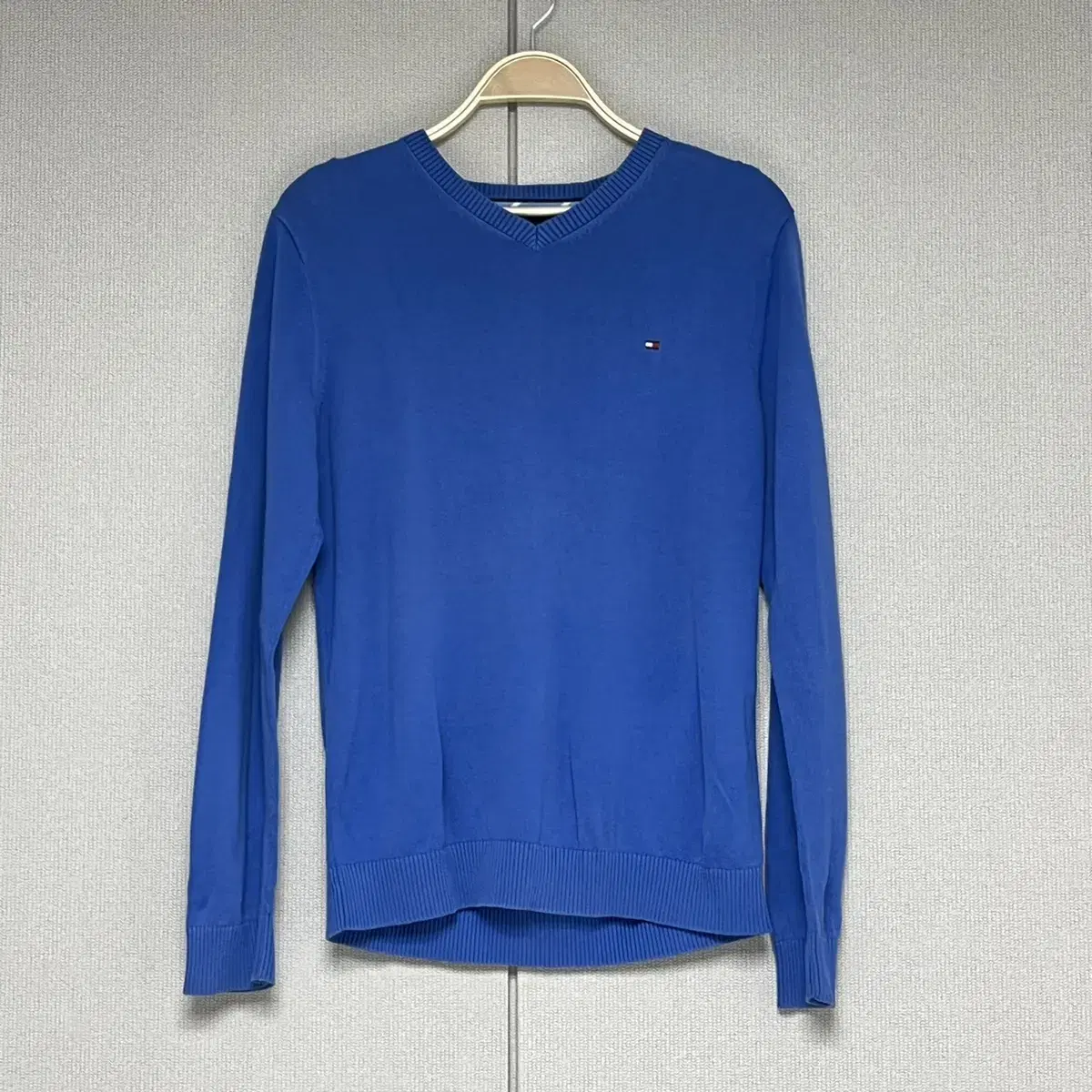 Tommy Hilfiger V-neck knit 