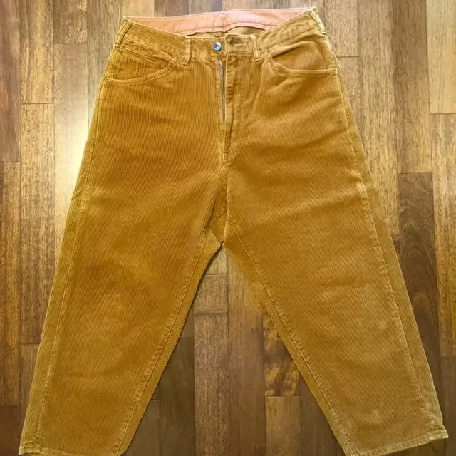 부후토(bukht) big corduroy pants M size