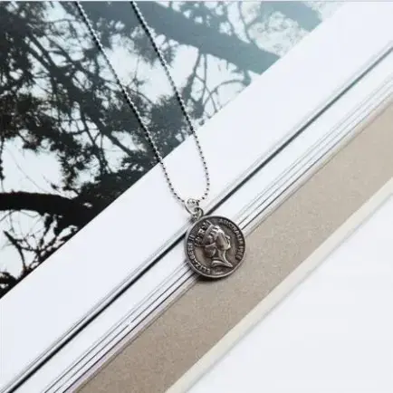 s925 silver Queen coin pendant  실버 목걸이