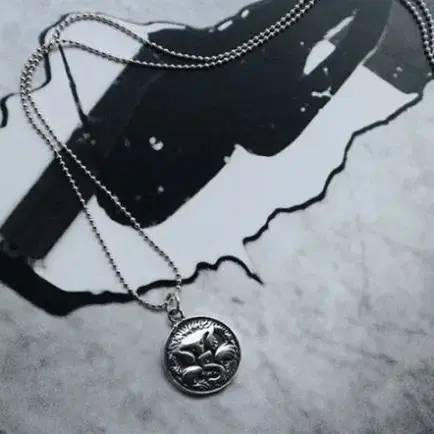 s925 silver Queen coin pendant  실버 목걸이