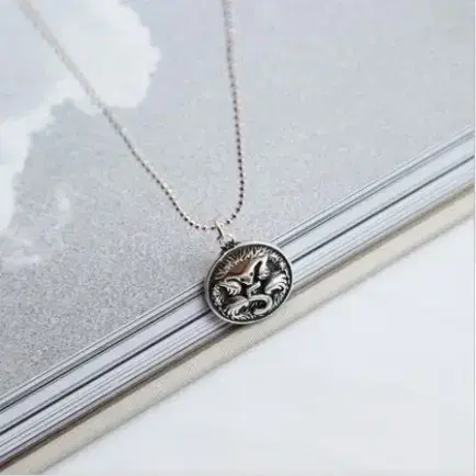 s925 silver Queen coin pendant  실버 목걸이