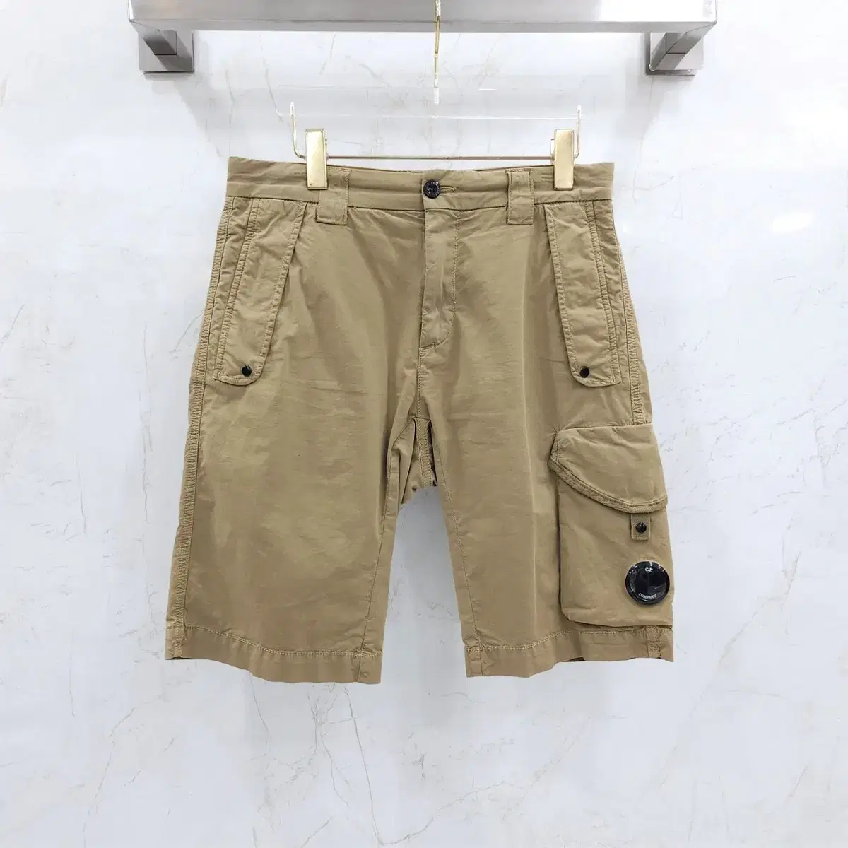 44 / CP Company Brown Ren Cargo Shorts