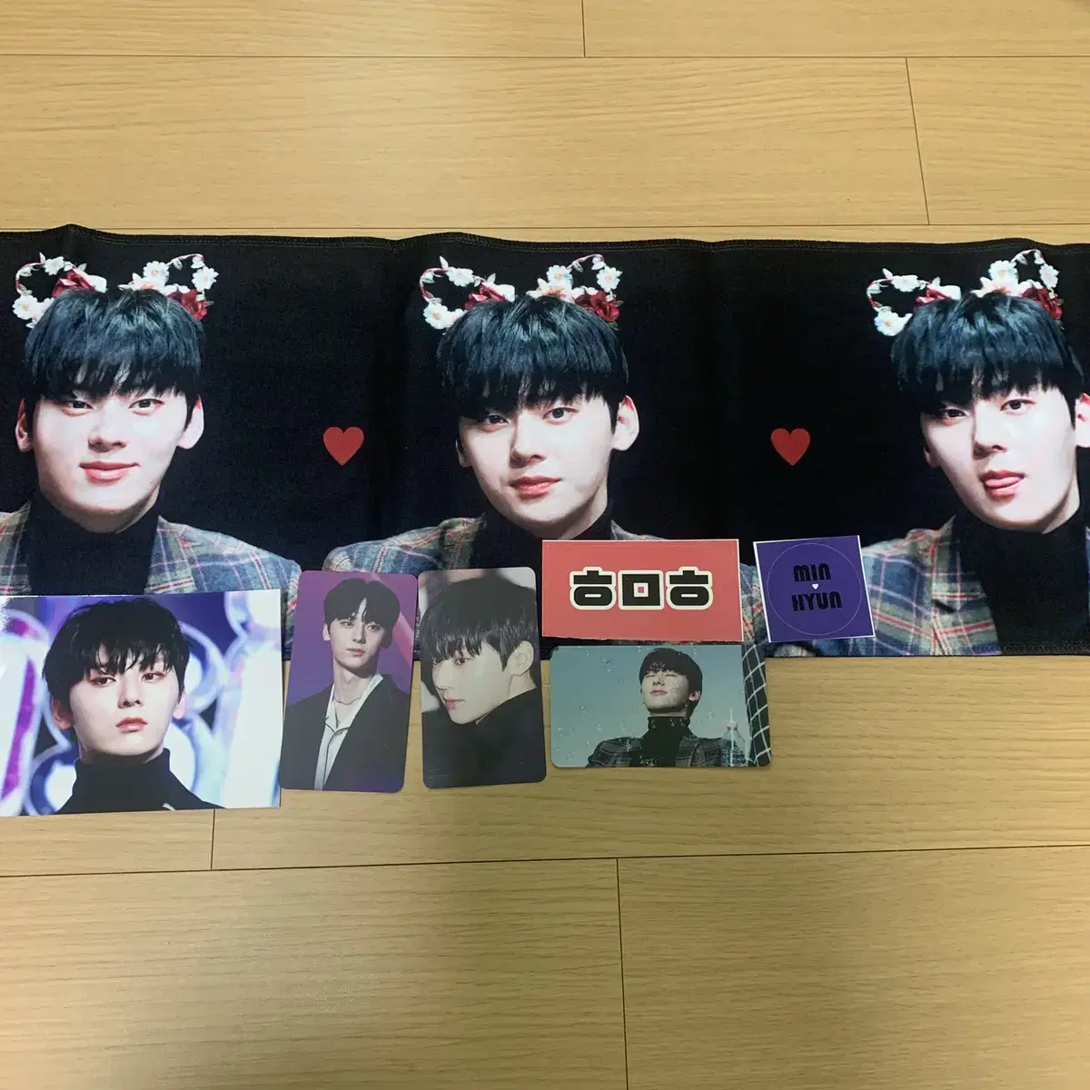 nu'est hwang minhyun slogan WTS