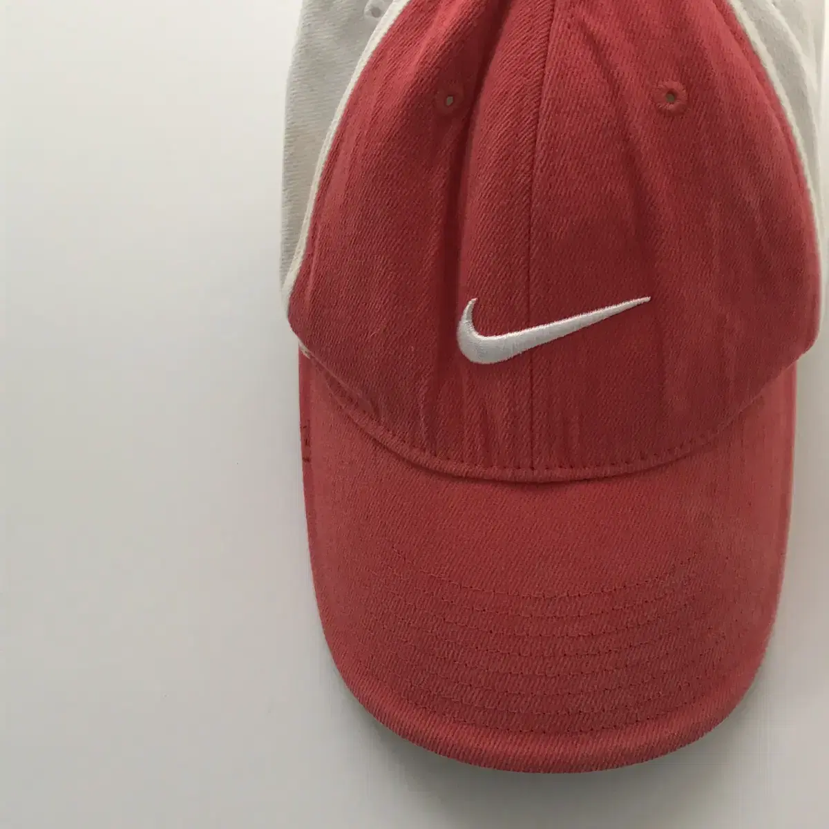 NIKE golf ball cap 