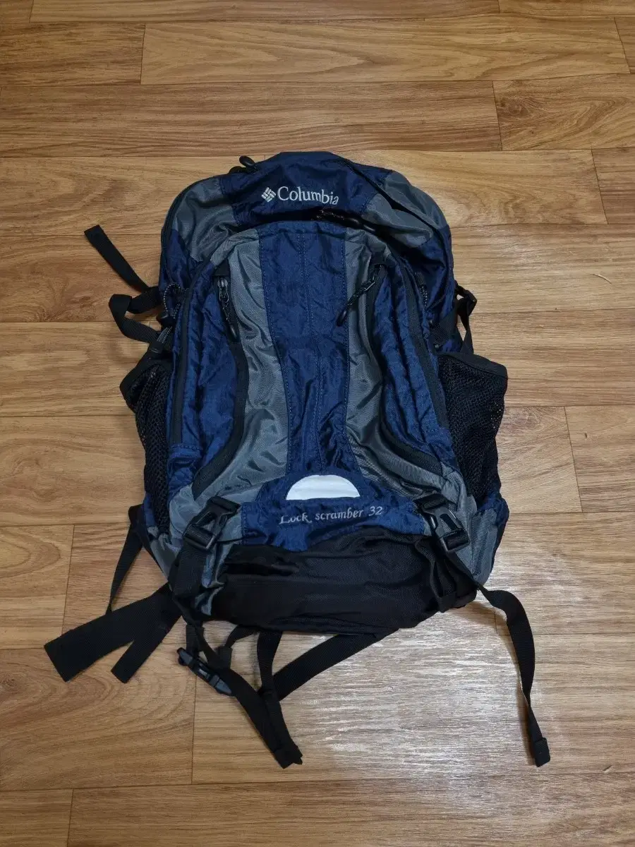 mec adventurer daypack
