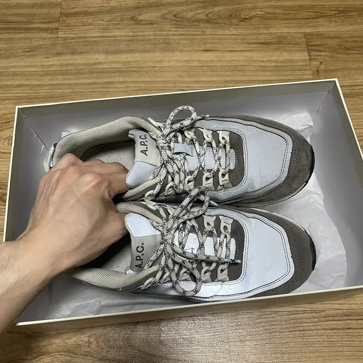 APC REFLECTIVE SNEAKERS 270