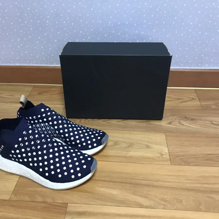 (W260)아디다스 NMD CS2 PK 로닌 폴카 닷 판매