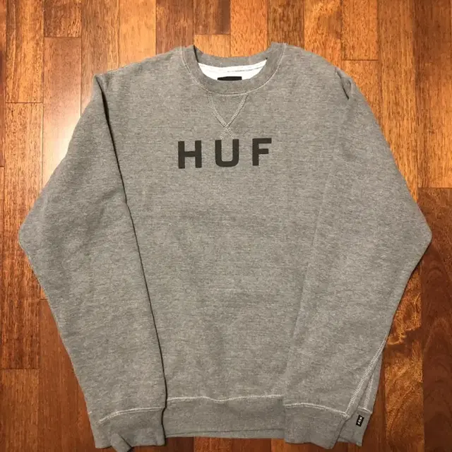 허프(huf) 맨투맨 L size