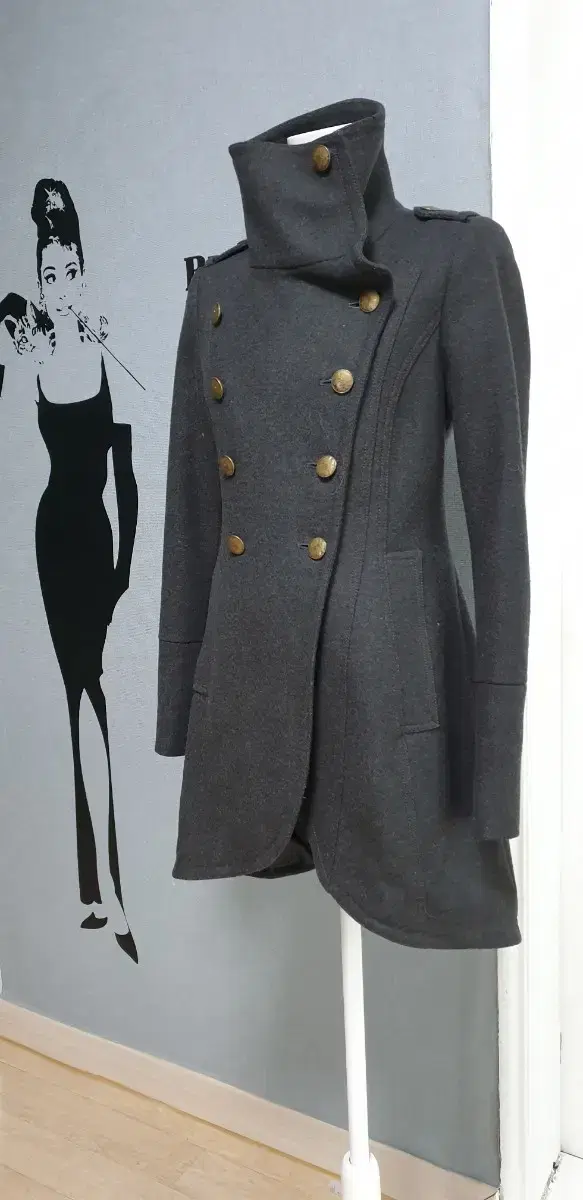 Andrew mark Woolen coat size 2 (new)Available for communication!