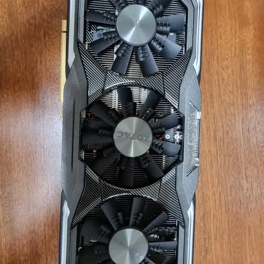 조택 gtx 1070 익스트림 8g 팝니다.