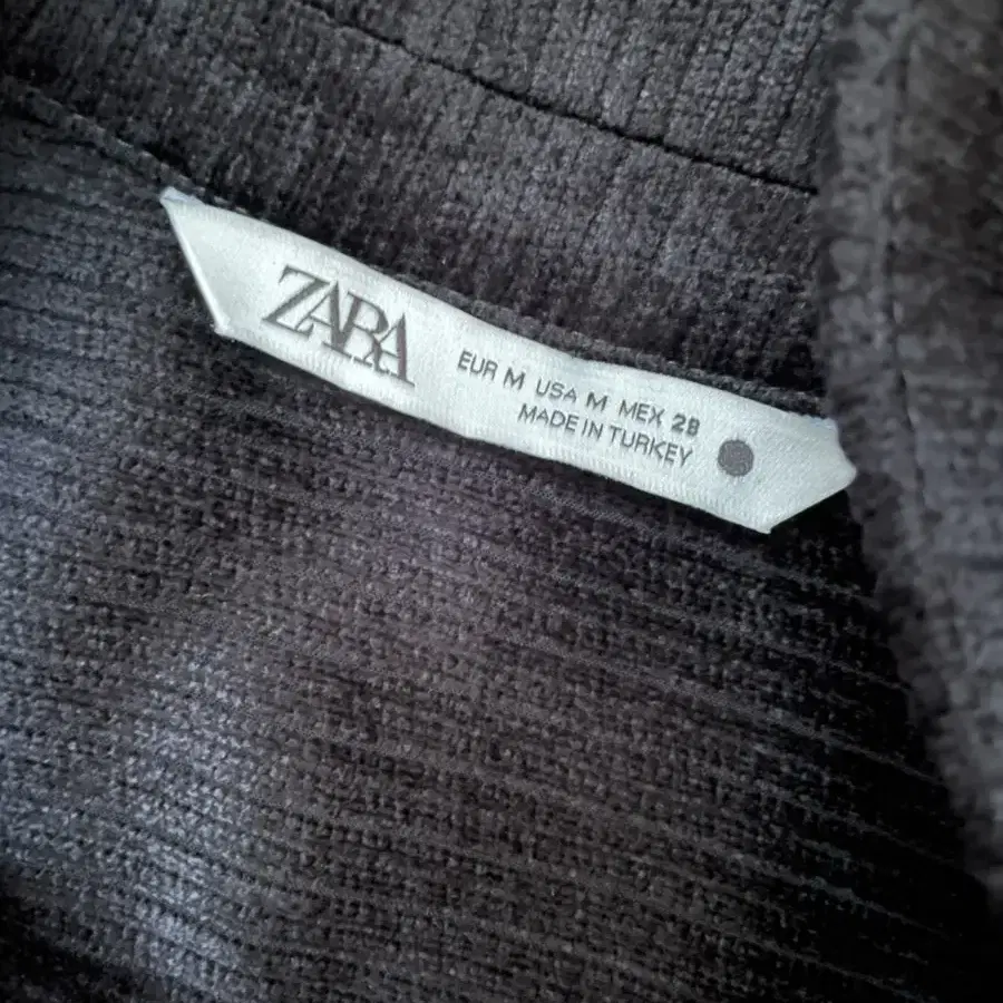 ZARA 시크한 블랙셔츠