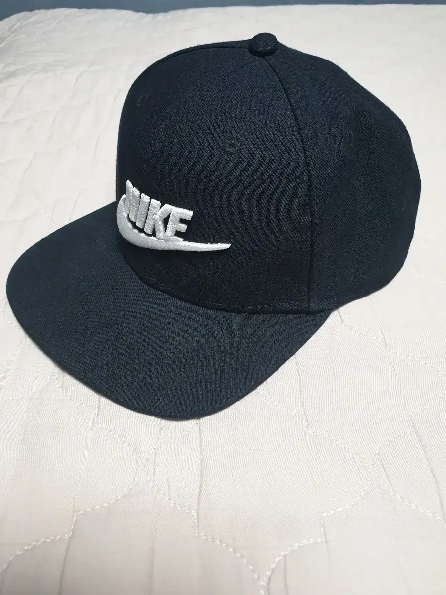 Nike Fuchsia Snapback