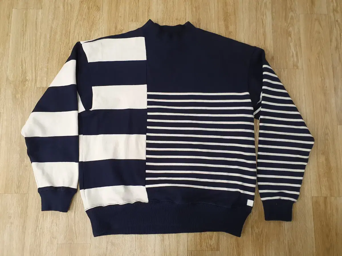 nanamica l/s sweater nanamica l/s sweater