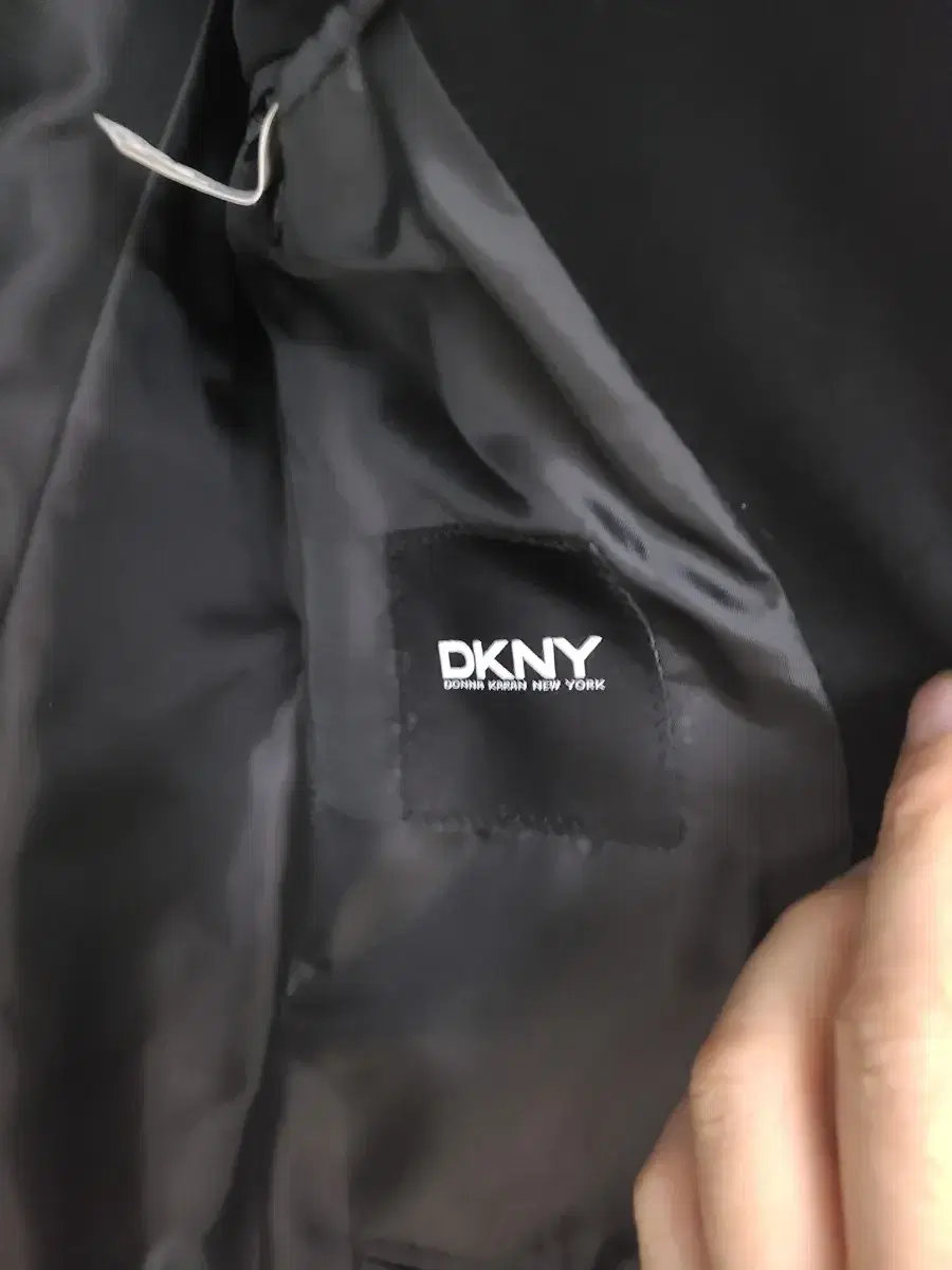 DKNYBlack China Pot