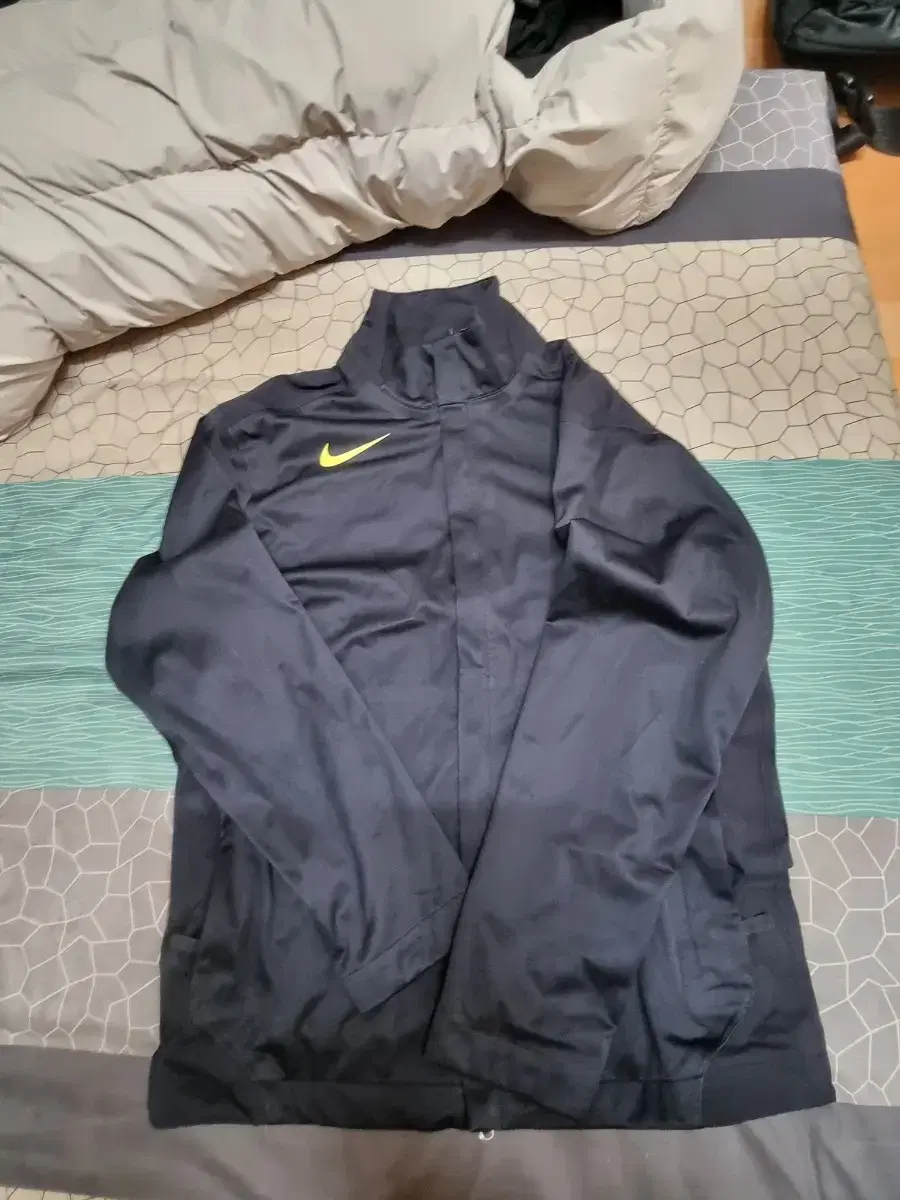 Nike Golf Windbreaker