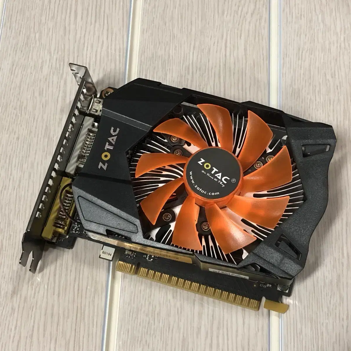 조탁 지포스 GTX750 (1GB)