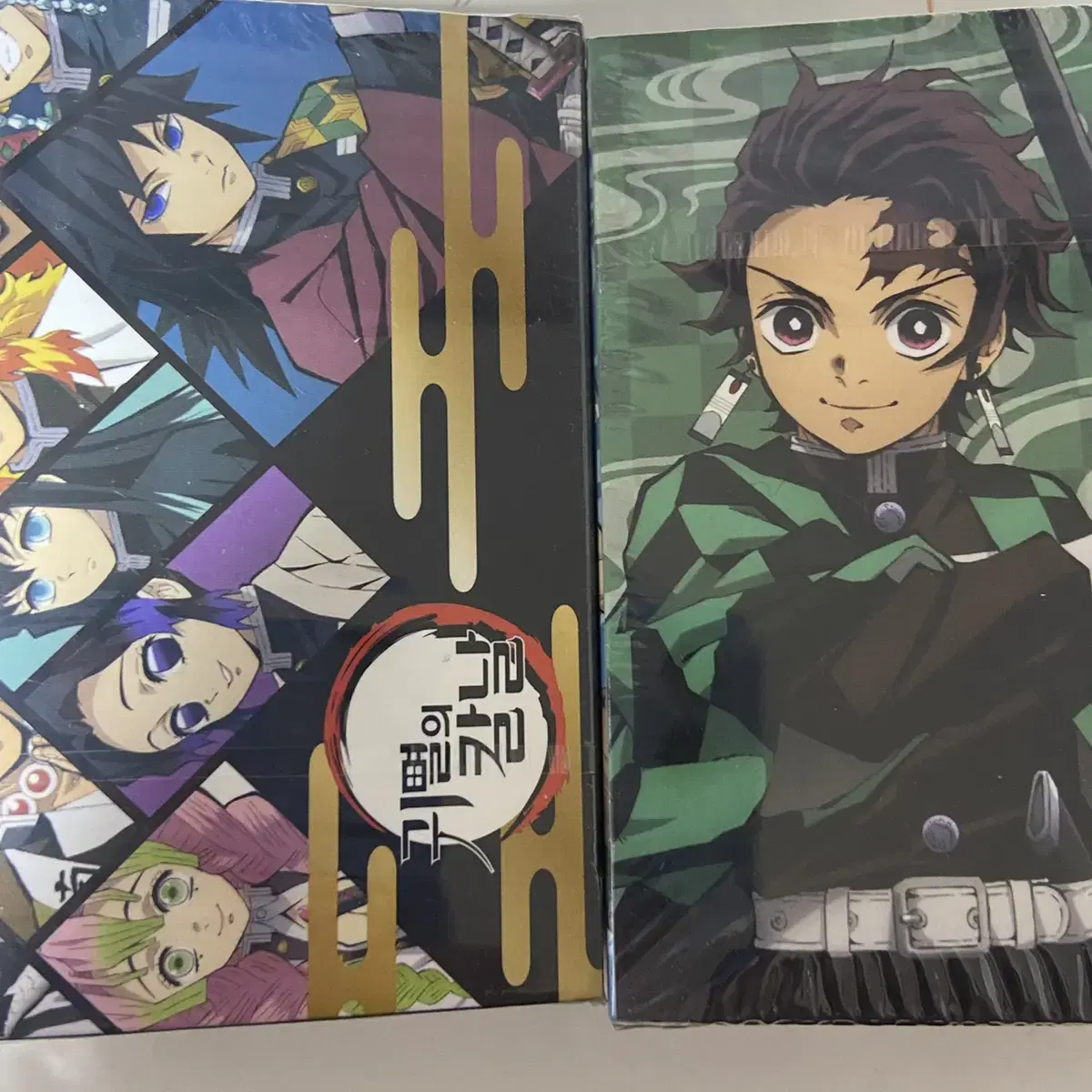 Demon Slayer Mega Box Characters kard sealed WTS