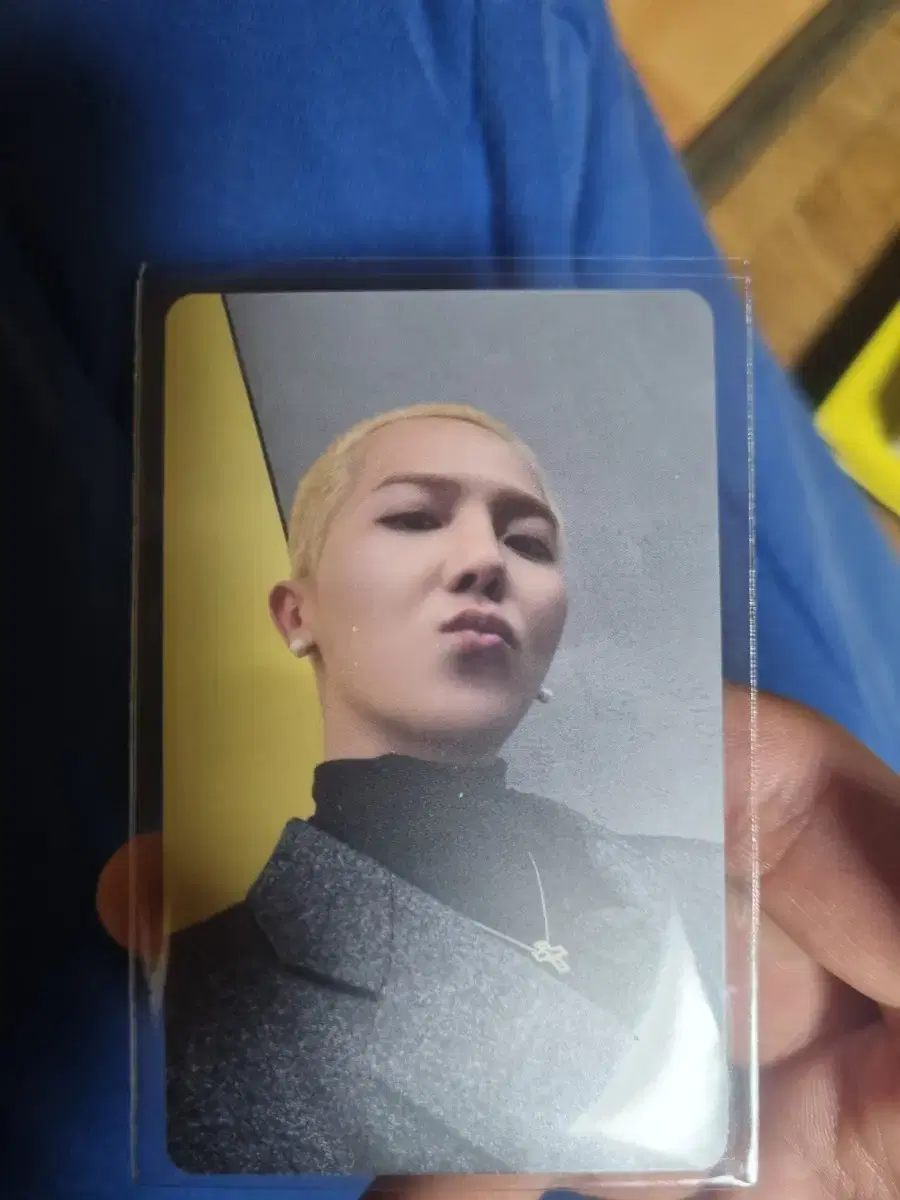 Song Minho album photocard Sell (apple wood)