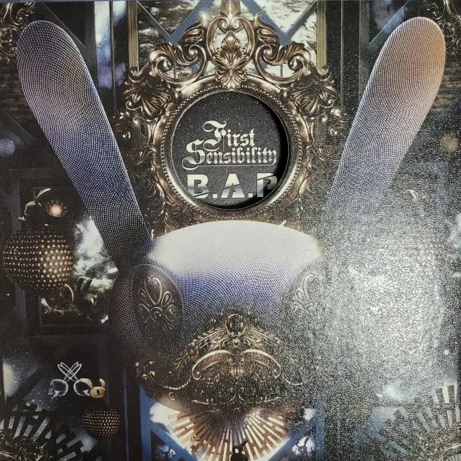 배포 B.A.P (비에이피) 정규1집 "First Sensibility"