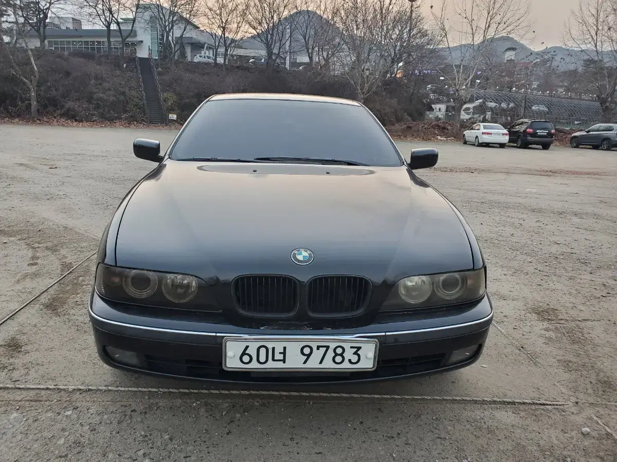 BMW 528 - 0