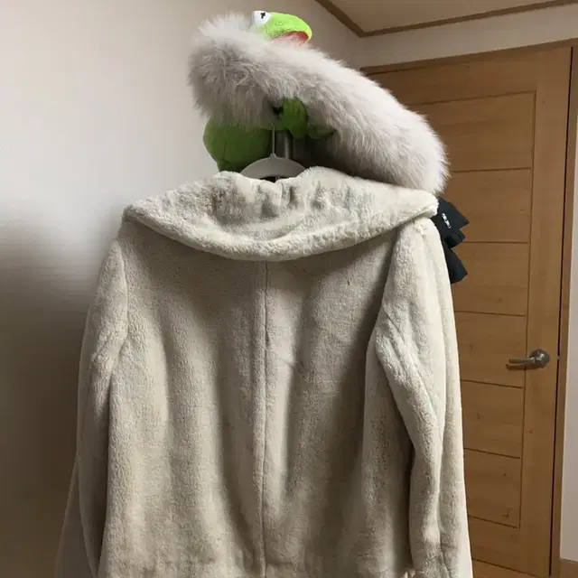 [띠어리] 퍼자켓 Faux Rabbit Fur Jacket