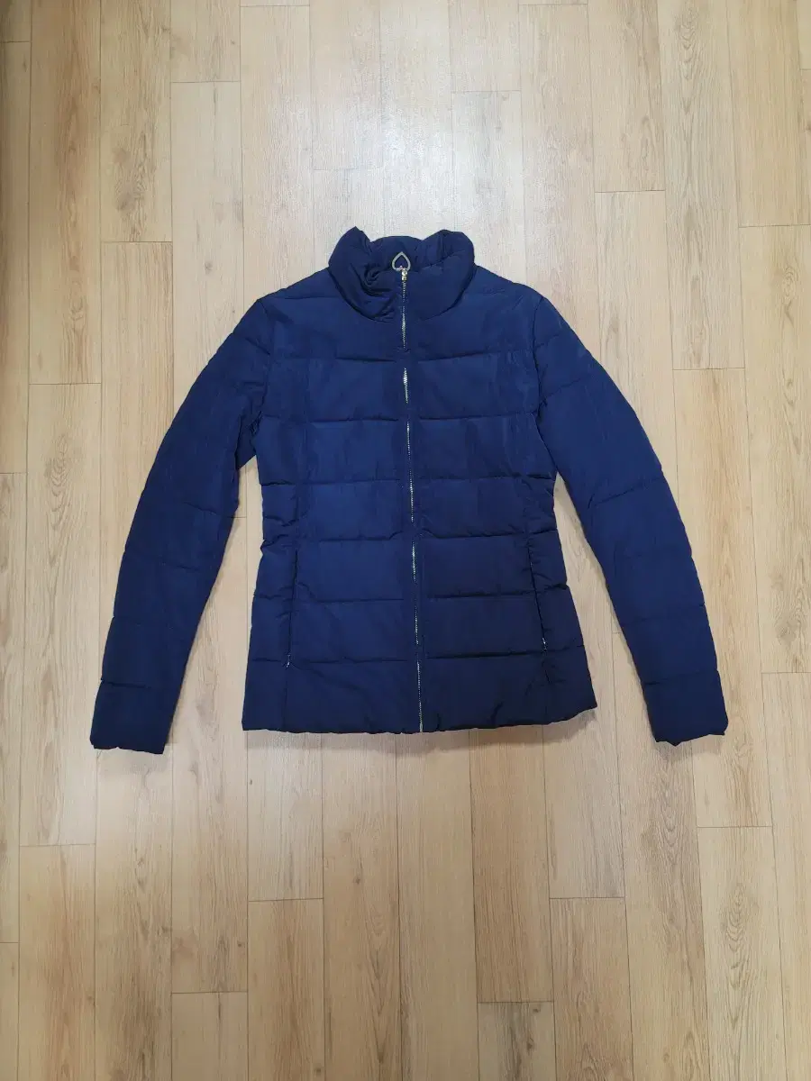 (Almost new) Moschino down jacket up to size 55