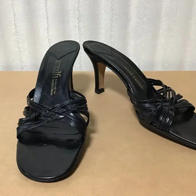 [A급 중고]Amalfi 이태리제 여성 샌달 (size 7)