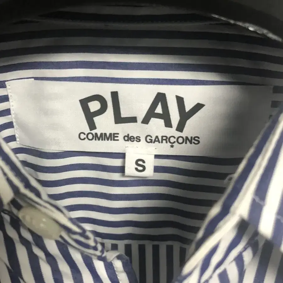 comme des garcons play shirt