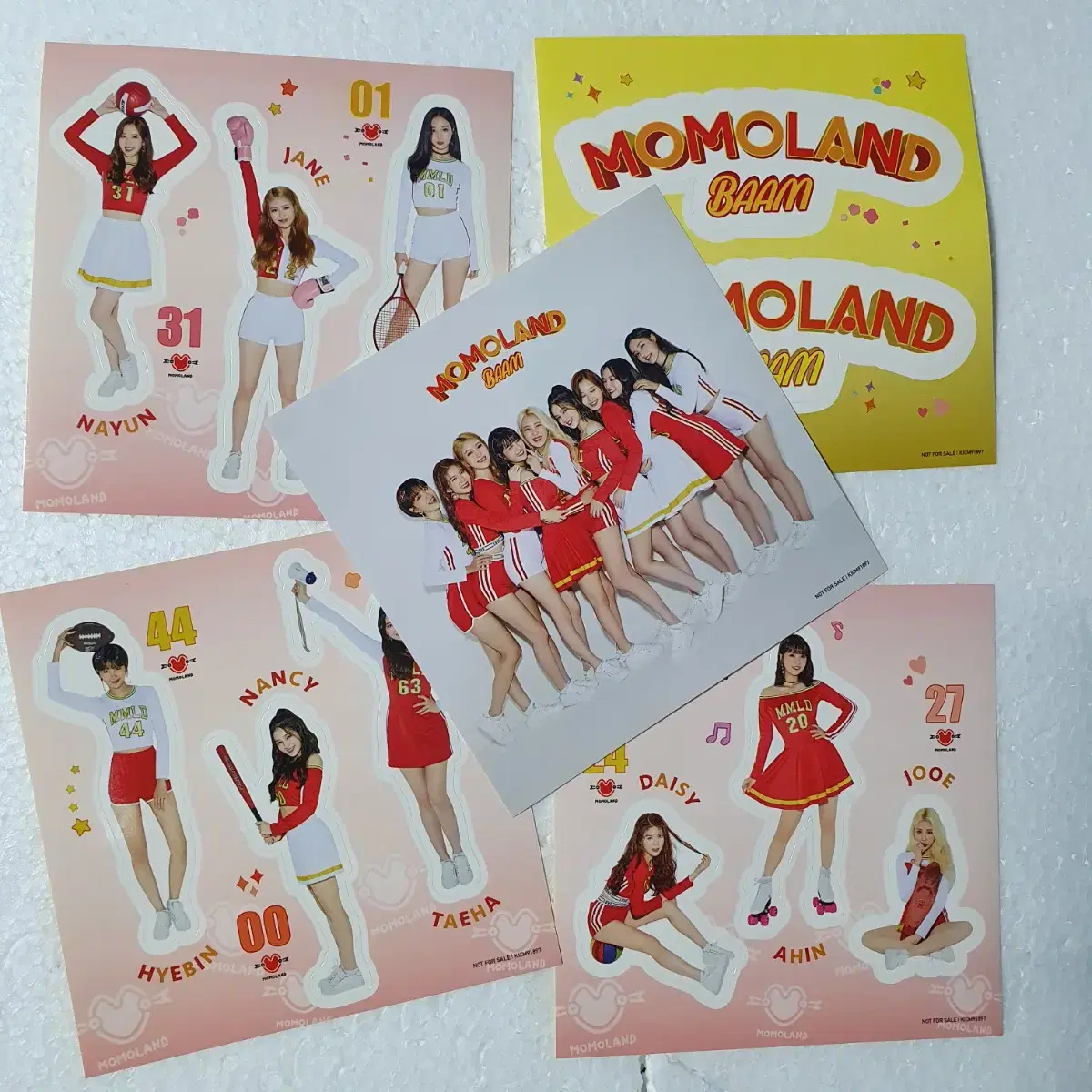 모모랜드 MOMOLAND  BAAM 한정반 스티커 싱글CD DVD  중고