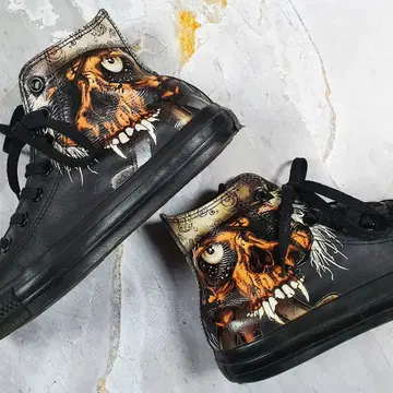 Converse metallica hot sale pirate skull