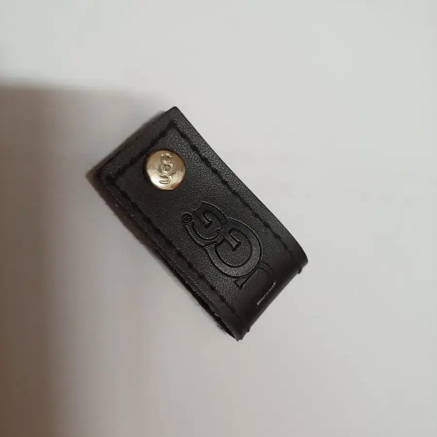 어그 UGG USB 가죽 메모리 스틱