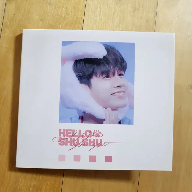 옹성우 레옹 시즌그리팅 직캠 CD