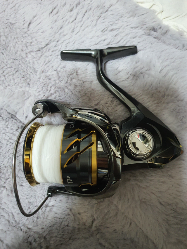 SHIMANO TWIN POWER C3000XG