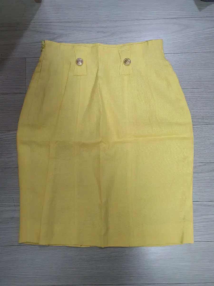 (Clearance price)Linen 100 keum H-line skirt with buttons