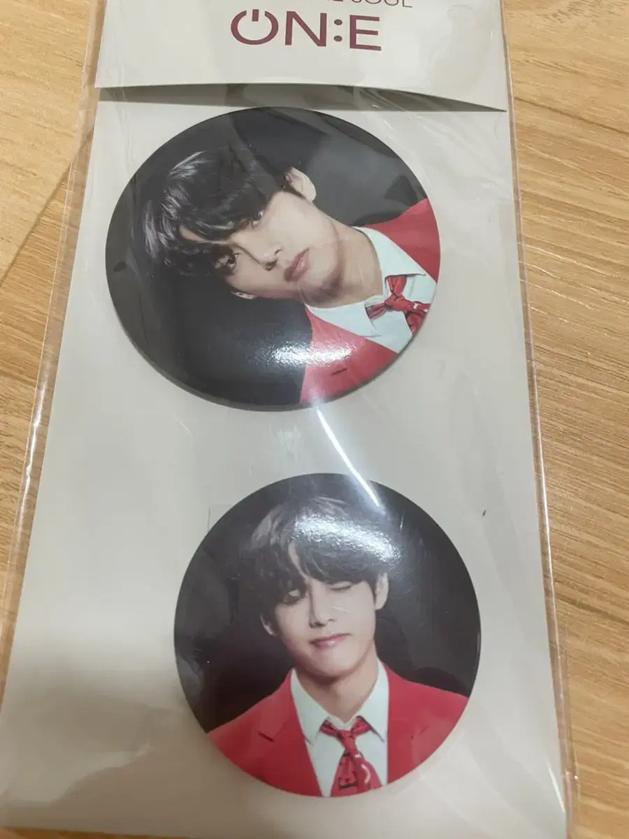 MAPSOLON Taehyung Badge Set