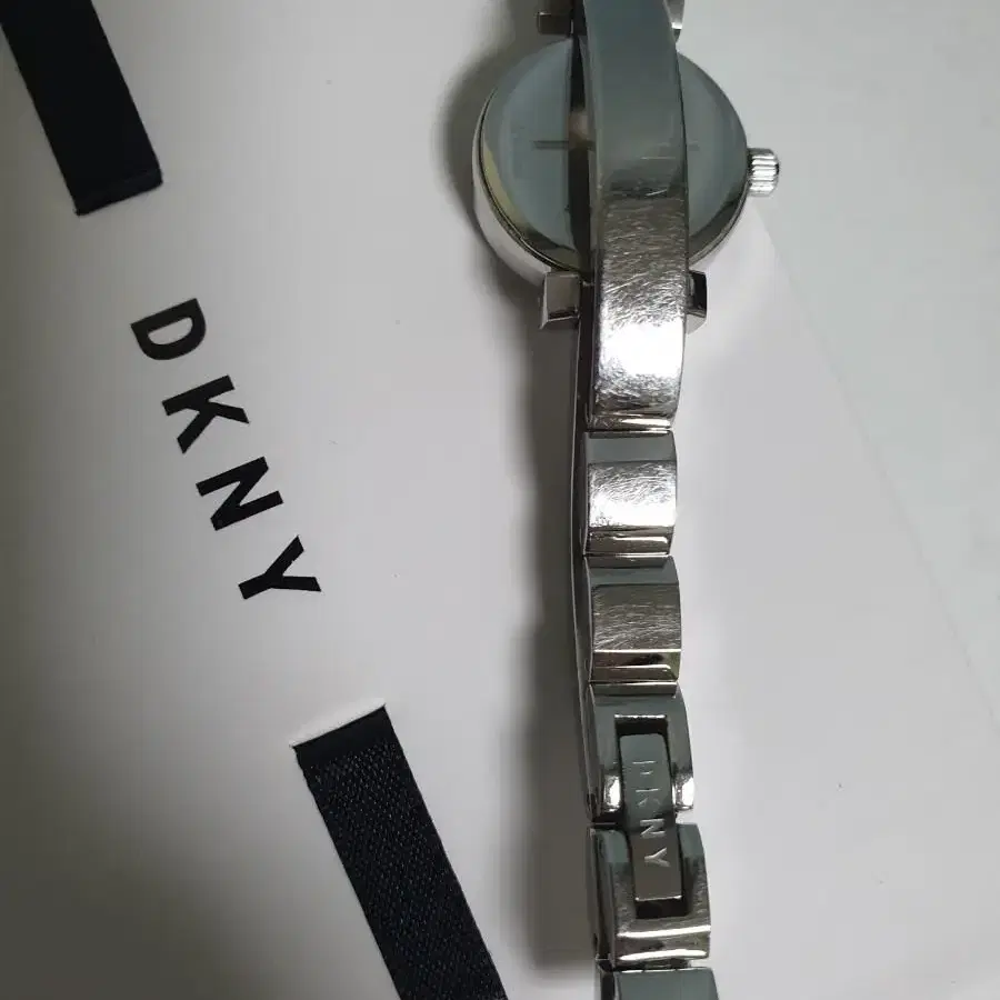 DKNY,여자시계,거의새거수준,