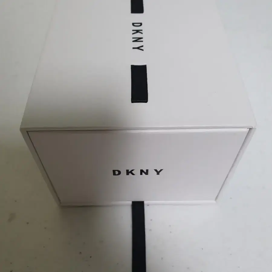 DKNY,여자시계,거의새거수준,