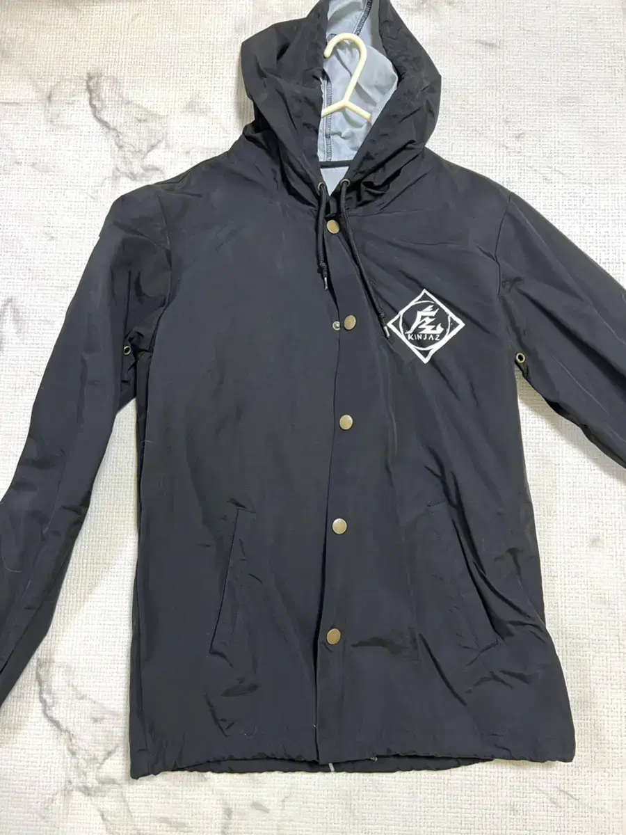 Danscrew kinjaz windbreaker