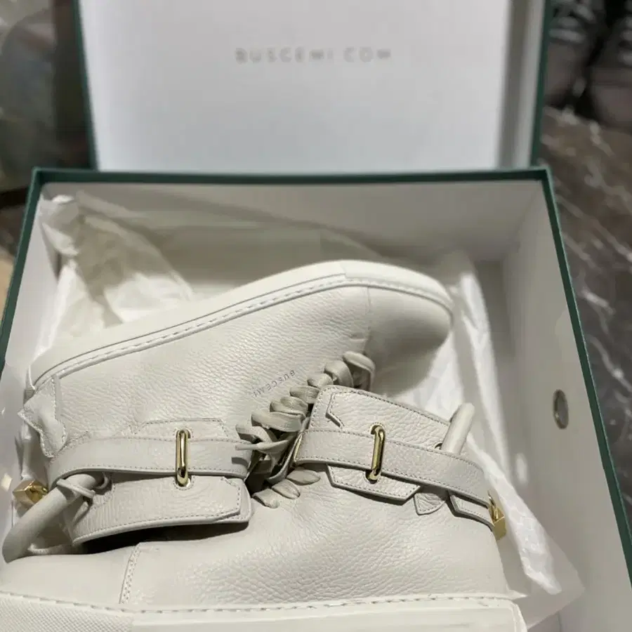 부세미 Buscemi 스니커즈 팝니다