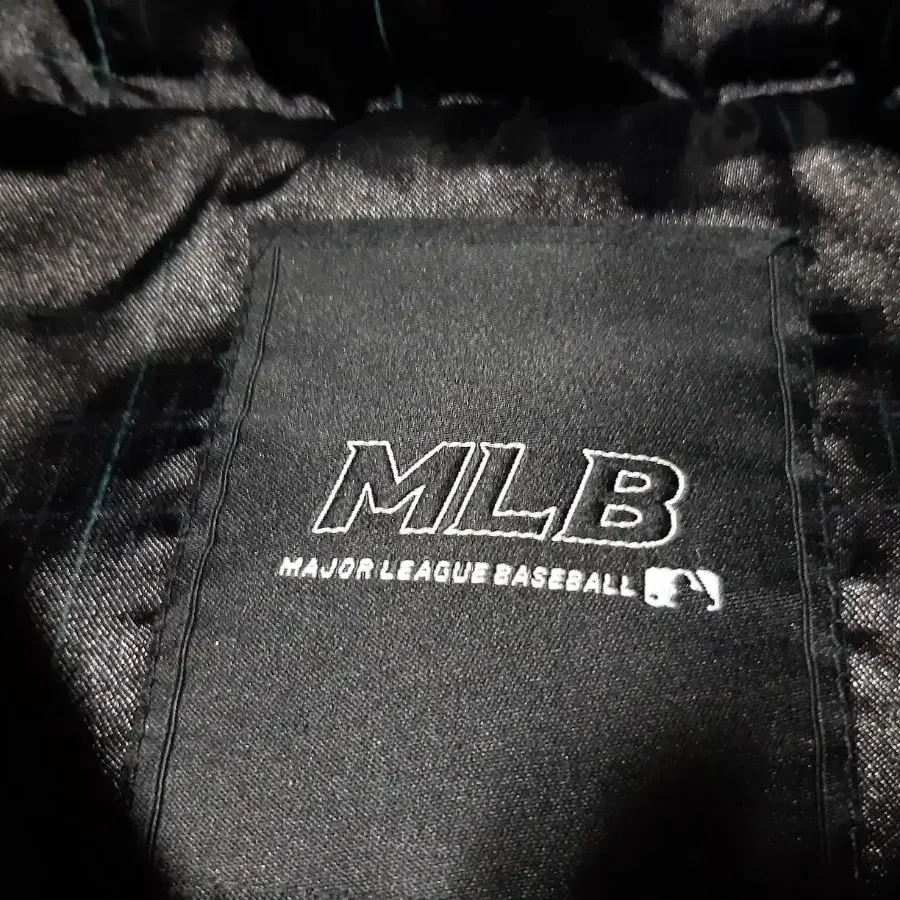 MLB 패딩조끼 100