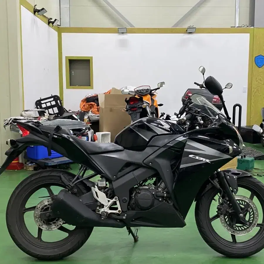 cbr 125cc 14년식 블랙 팝니다