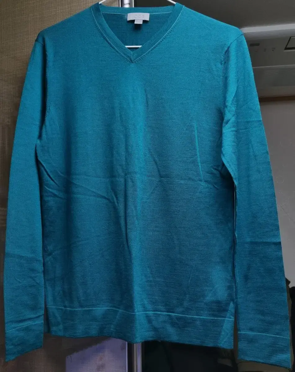 [COS] Course V-Neck Knit S (1 wear)