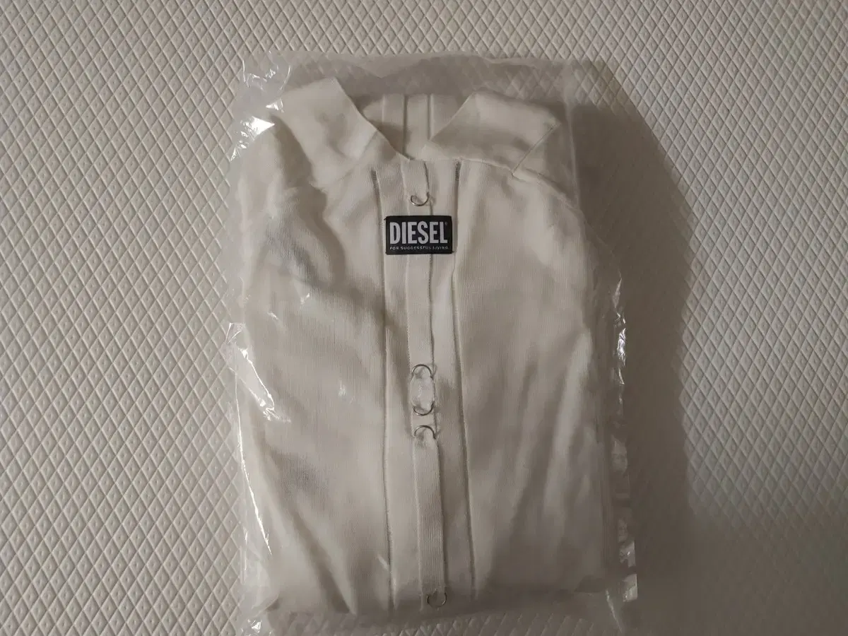 새상품)디젤 여성 가디건 스웨터 Diesel Jappy Sweater