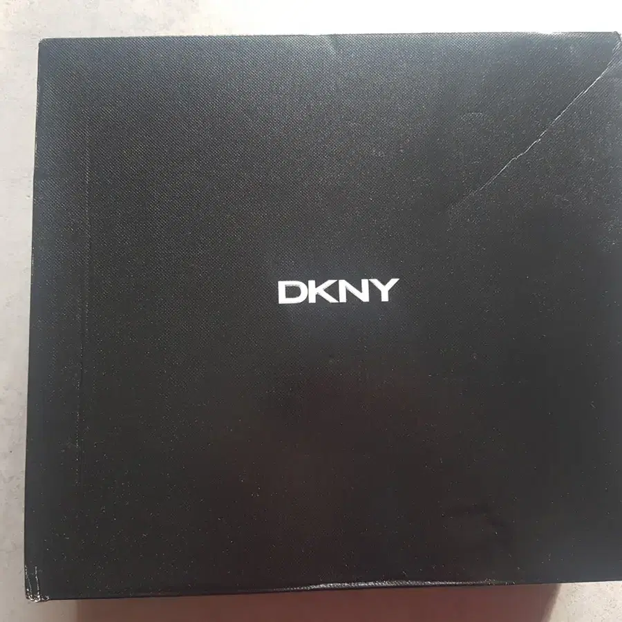 수입)DKNY 블랙 앵클부츠 새상품